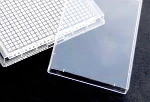 Clear-384-well-plate-with-lid