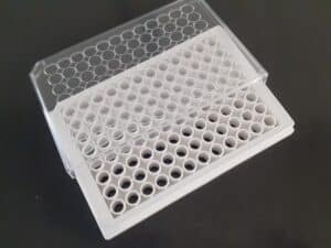 Tissue culture treated White solid transparent bottom 96 well plate + lid